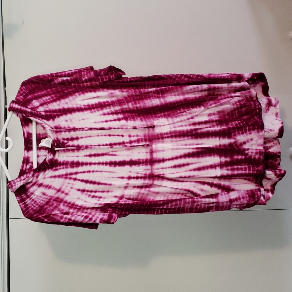 LIVI Hoodie tee